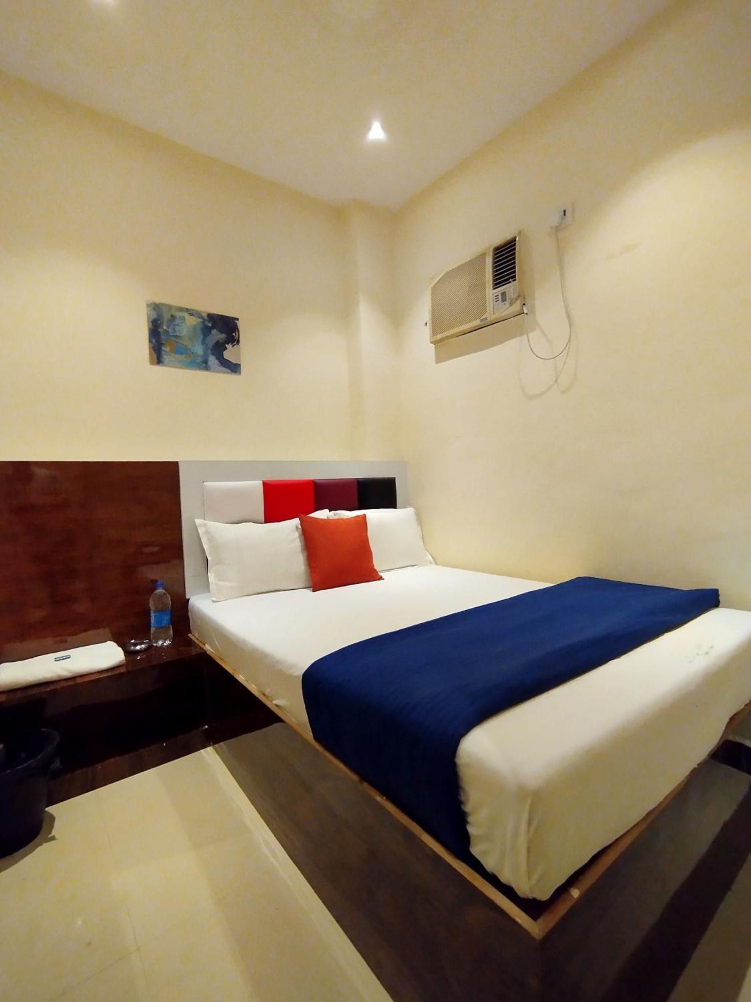 Hotel Aspen Мумбай Екстериор снимка