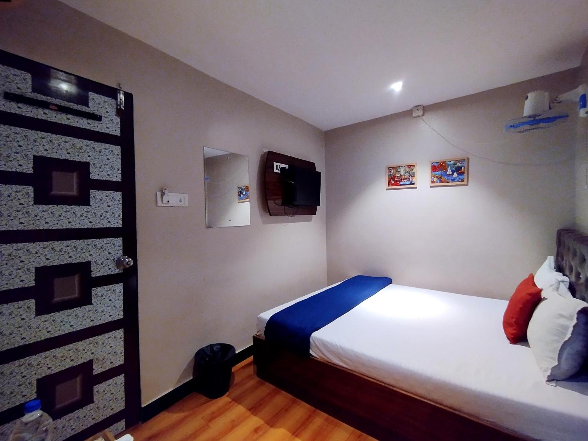Hotel Aspen Мумбай Екстериор снимка